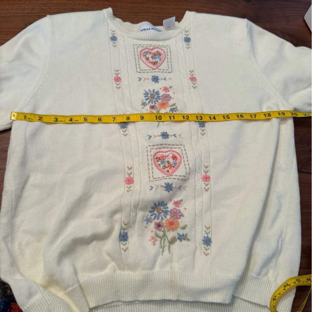 Alfred Dunner Sweater Women M Short Sleeve Spring Summer Pink Floral Embroidery
